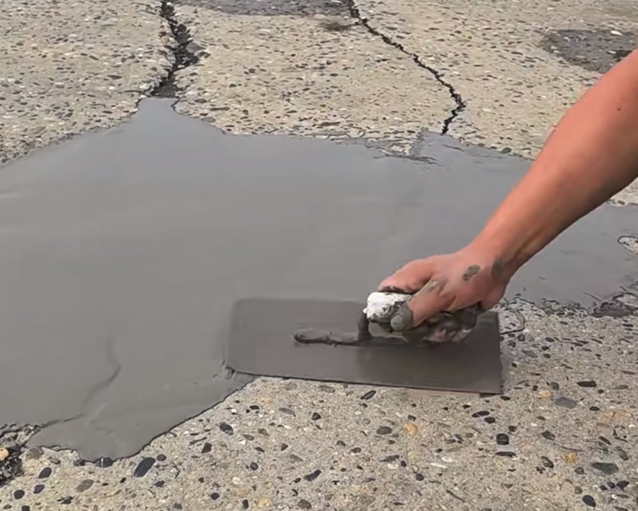 永城CGM 高效薄层道路修补料（CGM 道路抢修料）